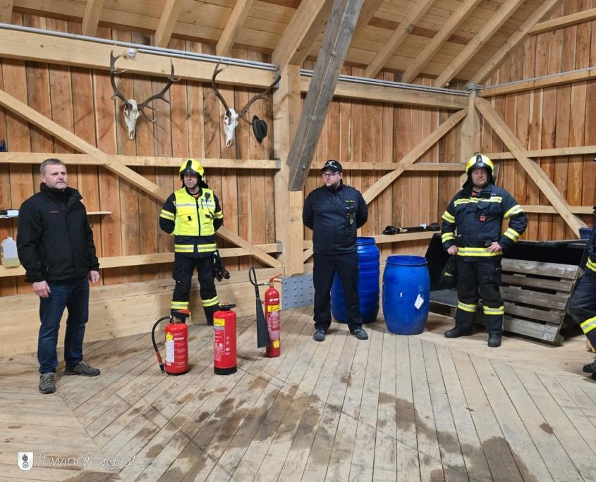 b2ecbab8-6857-4c51-9570-d324d8408d91